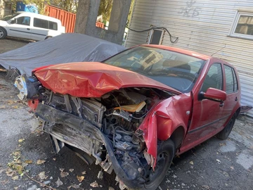 Авто Volkswagen Golf 2000 № 8078688