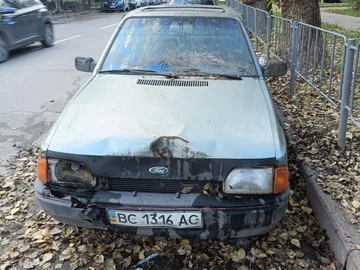 Авто Ford Escort 1988 № 8078700