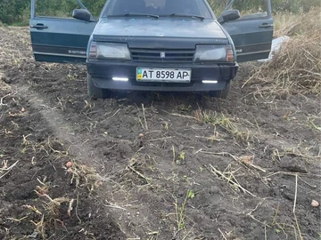 Авто ВАЗ 2109 1993 № 8079014