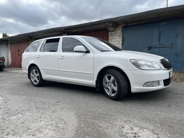 Авто Skoda Octavia 2010 № 8079055