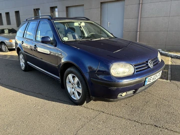 Авто Volkswagen Golf 2000 № 8079197