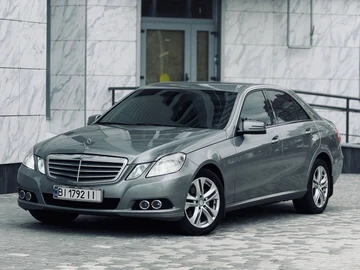 Авто Mercedes 220 2010 № 8079218