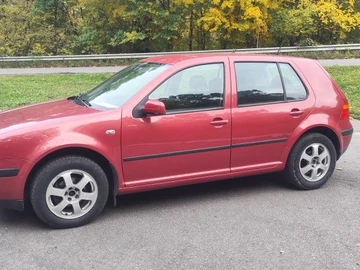 Авто Volkswagen Golf 2000 № 8079228