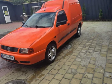 Авто Volkswagen Caddy 2000 № 8079414