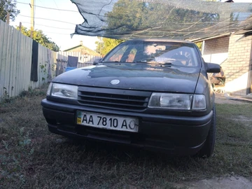 Авто Opel Vectra 1989 № 8079468