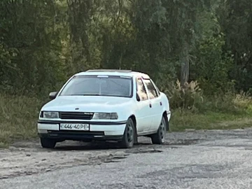 Авто Opel Vectra 1988 № 8079625