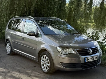 Авто Volkswagen Touran 2009 № 8079632