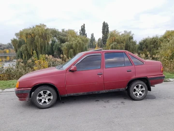 Авто Opel Kadett 1988 № 8079679