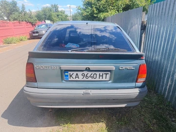 Авто Opel Kadett 1988 № 8079727