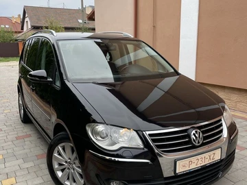 Авто Volkswagen Touran 2010 № 8080177