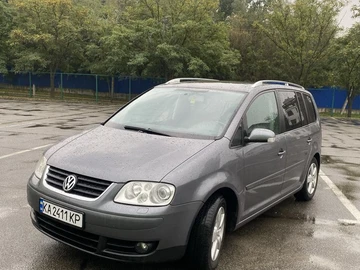 Авто Volkswagen Touran 2005 № 8080353