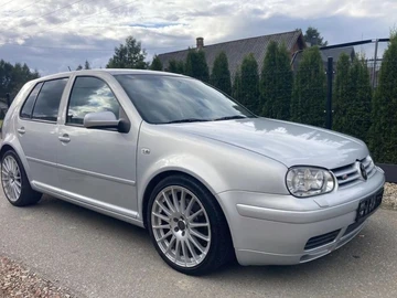 Авто Volkswagen Golf 2000 № 8080434