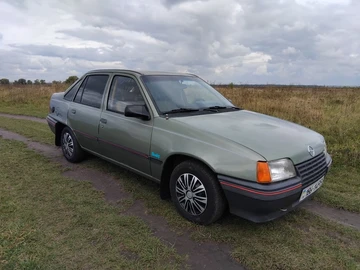 Авто Opel Kadett 1988 № 8080591