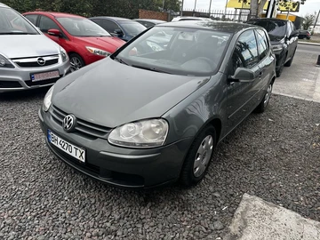 Авто Volkswagen Golf 2004 № 8080609