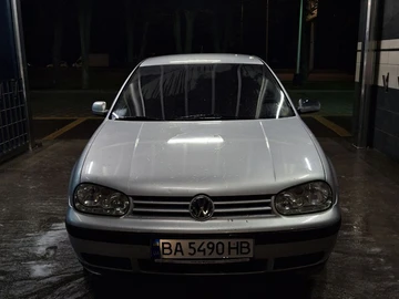 Авто Volkswagen Golf 2002 № 8080659