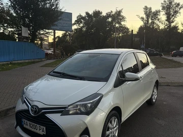 Авто Toyota Yaris 2014 № 8080748