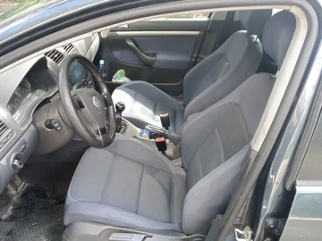 Авто Volkswagen Golf 2005 № 8080956