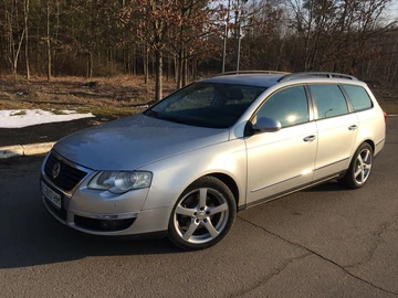 Авто Volkswagen Passat Variant 2005 № 8081003