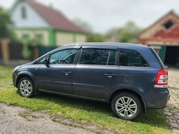 Авто Opel Zafira 2008 № 8081114