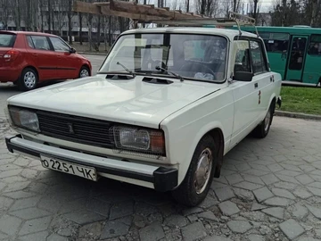 Авто ВАЗ 2105 1982 № 8081121