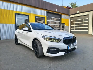 Авто BMW 1 Серия 2020 № 8081278