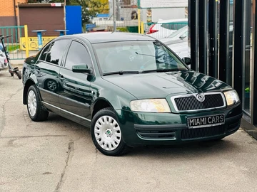 Авто Skoda Superb 2004 № 8081453