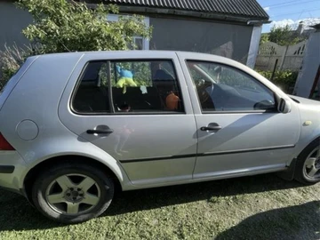 Авто Volkswagen Golf 2000 № 8081568
