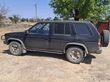 Авто Nissan Pathfinder 1991 № 8081598