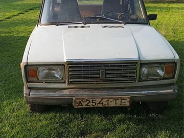 Авто ВАЗ 2107 1990 № 8081615