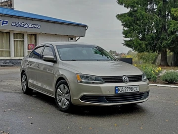 Авто Volkswagen Jetta 2013 № 8081799