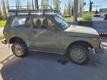 Авто ВАЗ 2121 1983 № 8081817