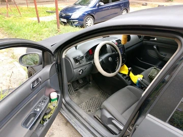 Авто Volkswagen Golf 2004 № 8081982