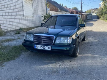 Авто Mercedes 220 1994 № 8082192