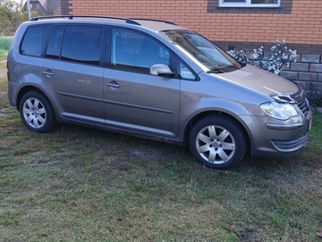 Авто Volkswagen Touran 2008 № 8082337