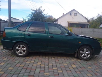 Авто Volkswagen Polo 1998 № 8082772