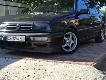 Авто Volkswagen Vento 1993 № 8082936