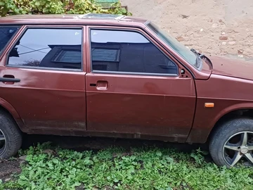 Авто ВАЗ 2109 1990 № 8083385