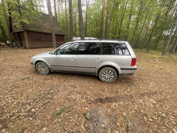 Авто Volkswagen Passat Hatchback 1999 № 8083751