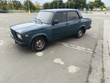 Авто ВАЗ 2107 2002 № 8083930