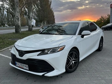 Авто Toyota Camry 2018 № 8083948
