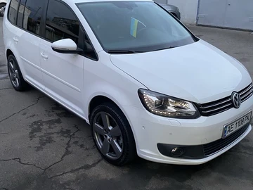 Авто Volkswagen Touran 2013 № 8084298