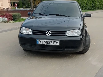 Авто Volkswagen Golf 2000 № 8084387
