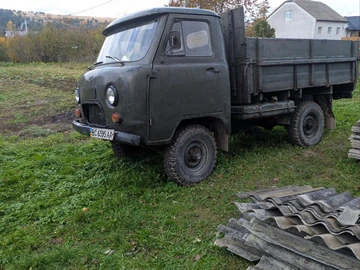 Авто УАЗ 2315 1988 № 8084401