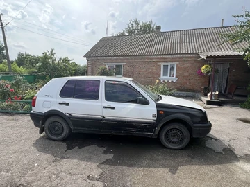 Авто Volkswagen Golf 1995 № 8084610
