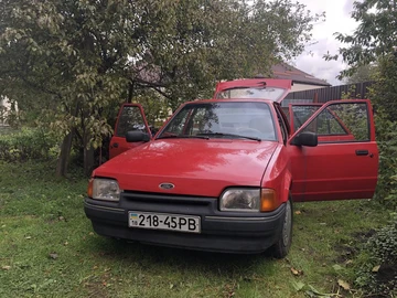 Авто Ford Escort 1988 № 8084663