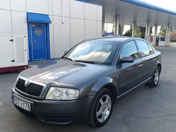 Авто Skoda Superb 2003 № 8085108