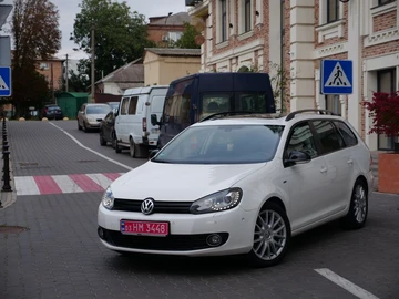 Авто Volkswagen Golf 2012 № 8085445