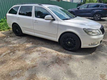 Авто Skoda Octavia 2010 № 8085454
