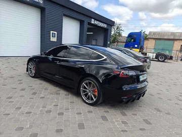 Авто Tesla Model 3 2019 № 8085511