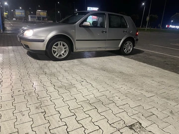 Авто Volkswagen Golf 2002 № 8085573